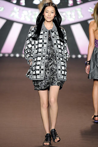 Anna Sui pavasaris/vasara 2010