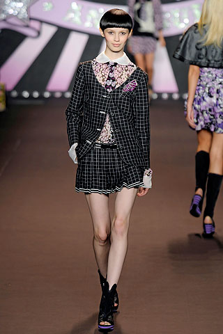 Anna Sui pavasaris/vasara 2010