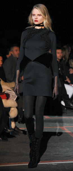 Givenchy ruduo/žiema 2010-2011 @SwO