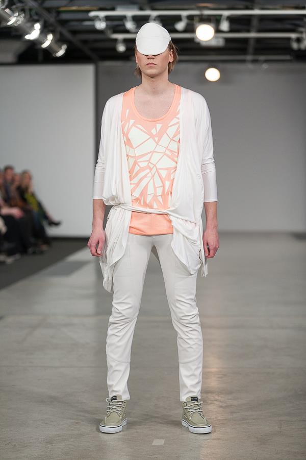 Rygos madų savaitė. One Wolf SS 13