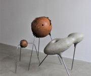 Apie kritinę ribą pasaulyje – skulptoriaus Tauro Kensmino paroda galerijoje (AV17)
