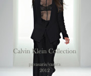 Minimalizmo mėgėjoms – Calvin Klein pavasaris/vasara