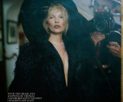 Intymūs Tim Walker kadrai gruodžio „Vogue UK“