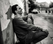 Home Production ir Spurga pristato pirmąjį singlą „Fall Down“