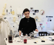 Švelniai apie tai, kas nepatogu: pokalbis su dizainere Morta Nakaite