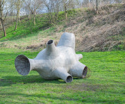 Grupinė šiuolaikinės skulptūros paroda „Belaukiant“ Kūdrų parke