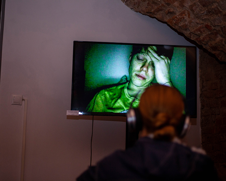 Audiovizualinė instaliacija „ATRAMOS“ kviečia trumpam sustoti