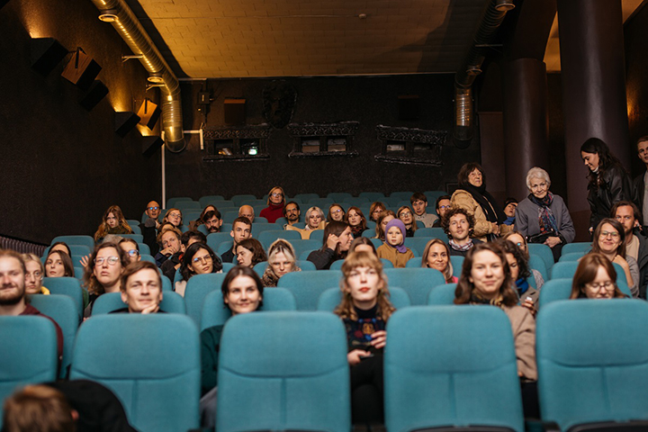 „Skalvijos“ kino centras 60-metį pasitinka ironiškai – su juosta apie baimę pasenti