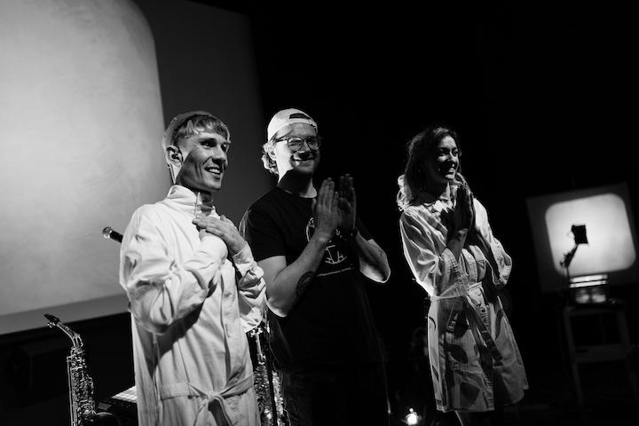 Superkoloritas kviečia į neeilinį pasirodymą: susijungs muzika ir analoginės vaizdo projekcijos Superkoloritas kviečia į neeilinį pasirodymą: susijungs muzika ir analoginės vaizdo projekcijos